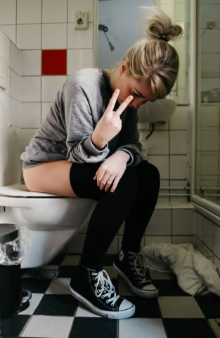 Collefe girls are pissing in the common toilet