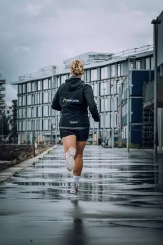 Training for the Boston Marathon and First Female Runners of the Boston Marathon | Image Courtesy of Malik Skysgaard via Unsplash