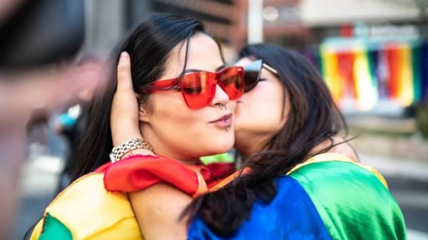 Healthline | Hey Vulva Owners, Your Sexual Peak May Last Longer Than You Think