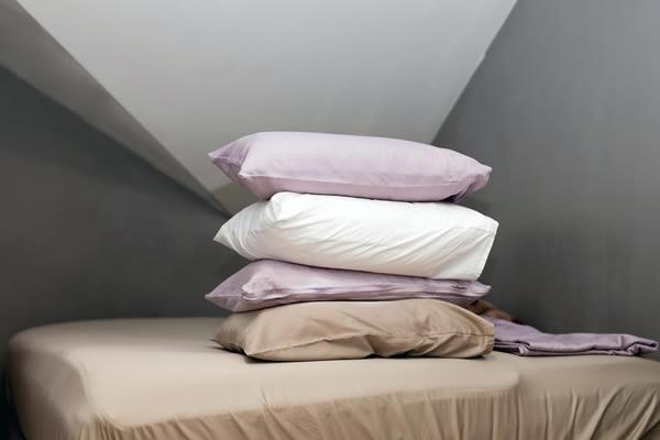 Bustle: How To Use A Sex Pillow To Make Every Position Even Hotter