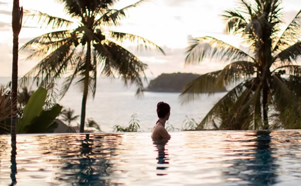 Conde Nast | Traveling With Endometriosis: The Packing Essentials That Help Ease My Pain On the Go